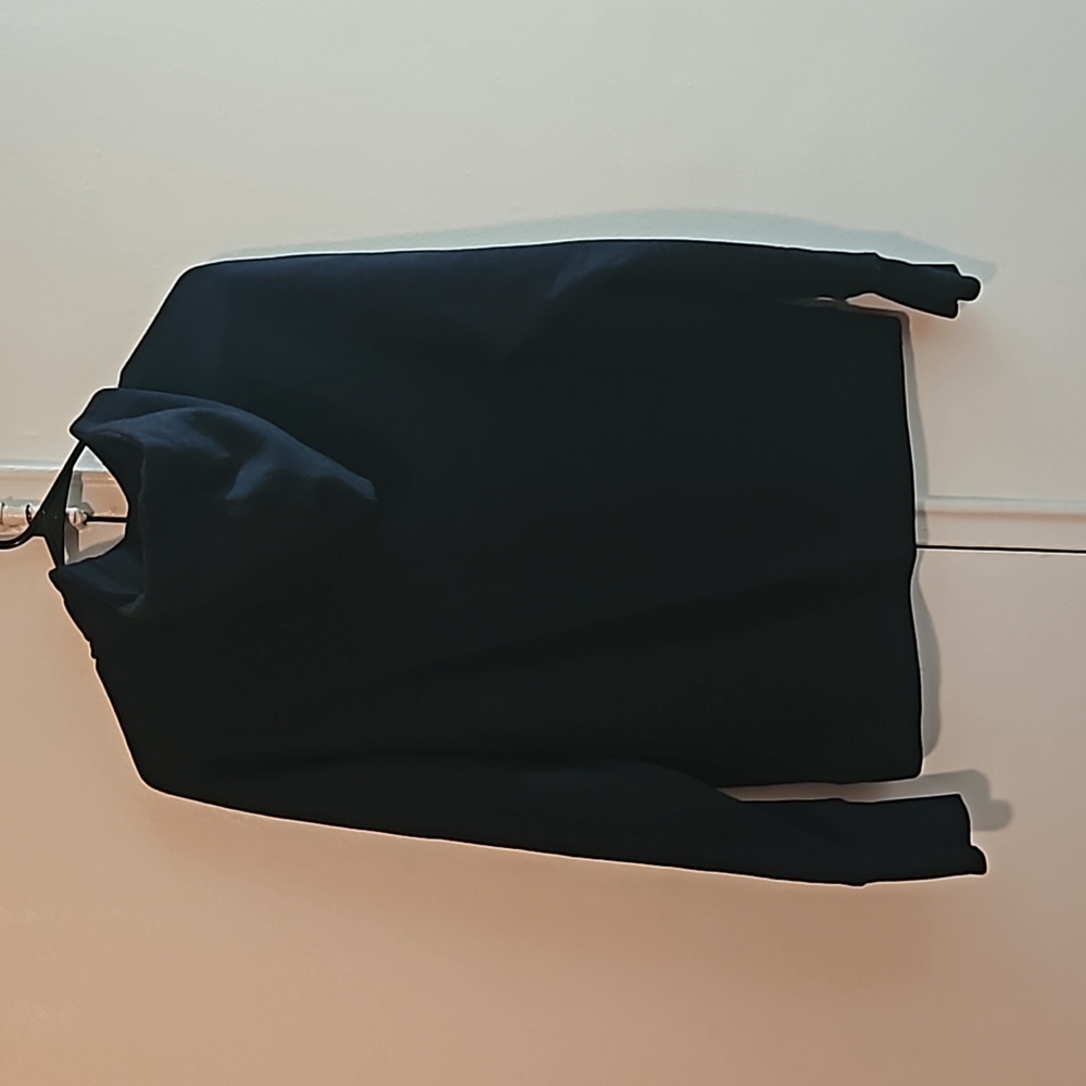 Womens Champion hoodie in black.  Lightly worn. - Picture 5 of 7